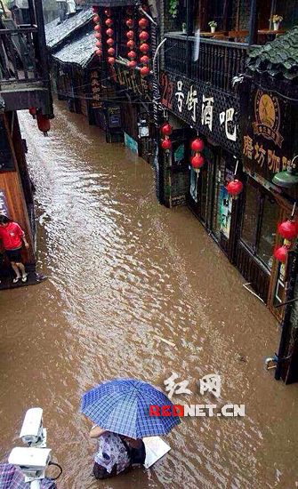 湖南暴雨突袭最新动态